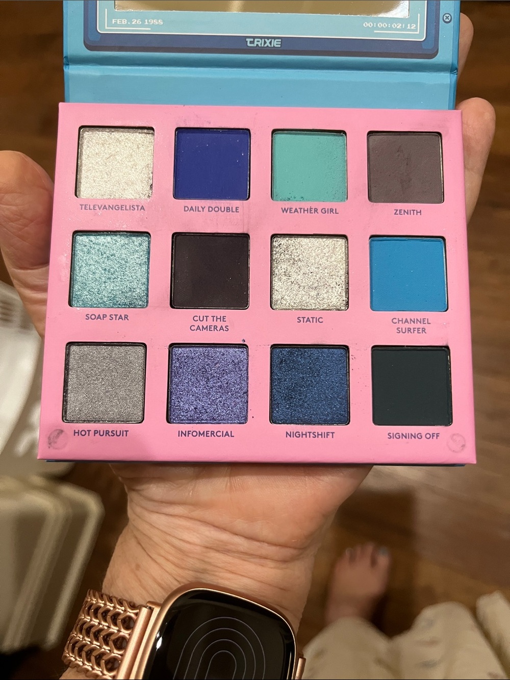 Trixie Cosmetics NIGHTTIME REALNESS 12 pan shadow + pressed pigment palette - Picture 5 of 8
